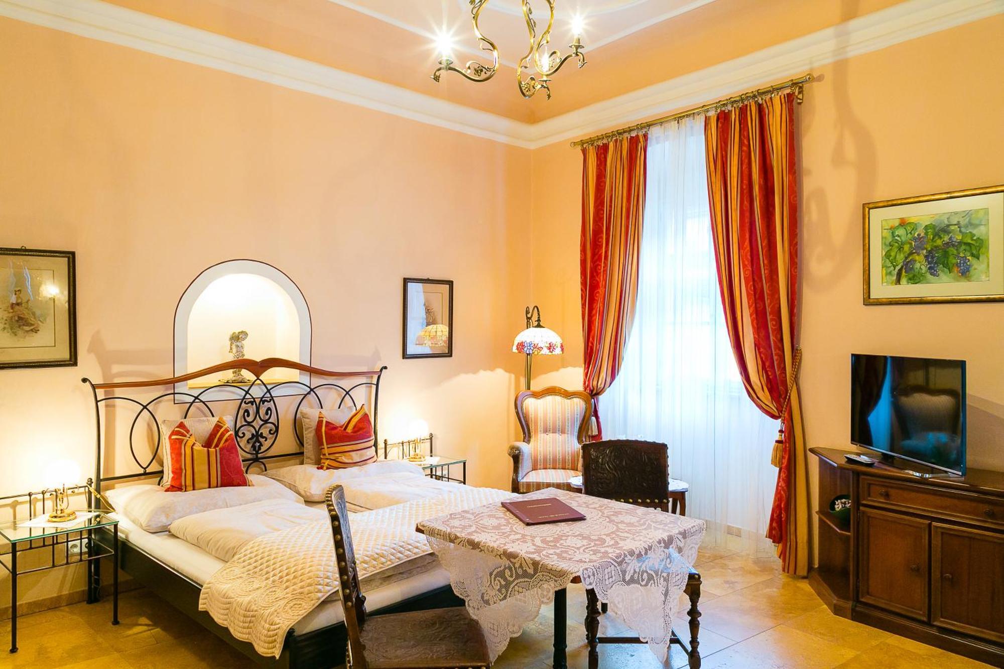 Boutique Hotel Ur-Wachau Weissenkirchen in der Wachau Dış mekan fotoğraf